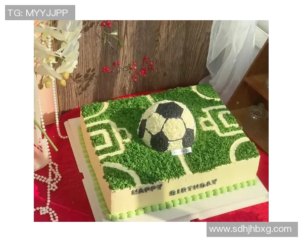 足球明星亲手制作蛋糕的真实照片展示了他们不为人知的另一面